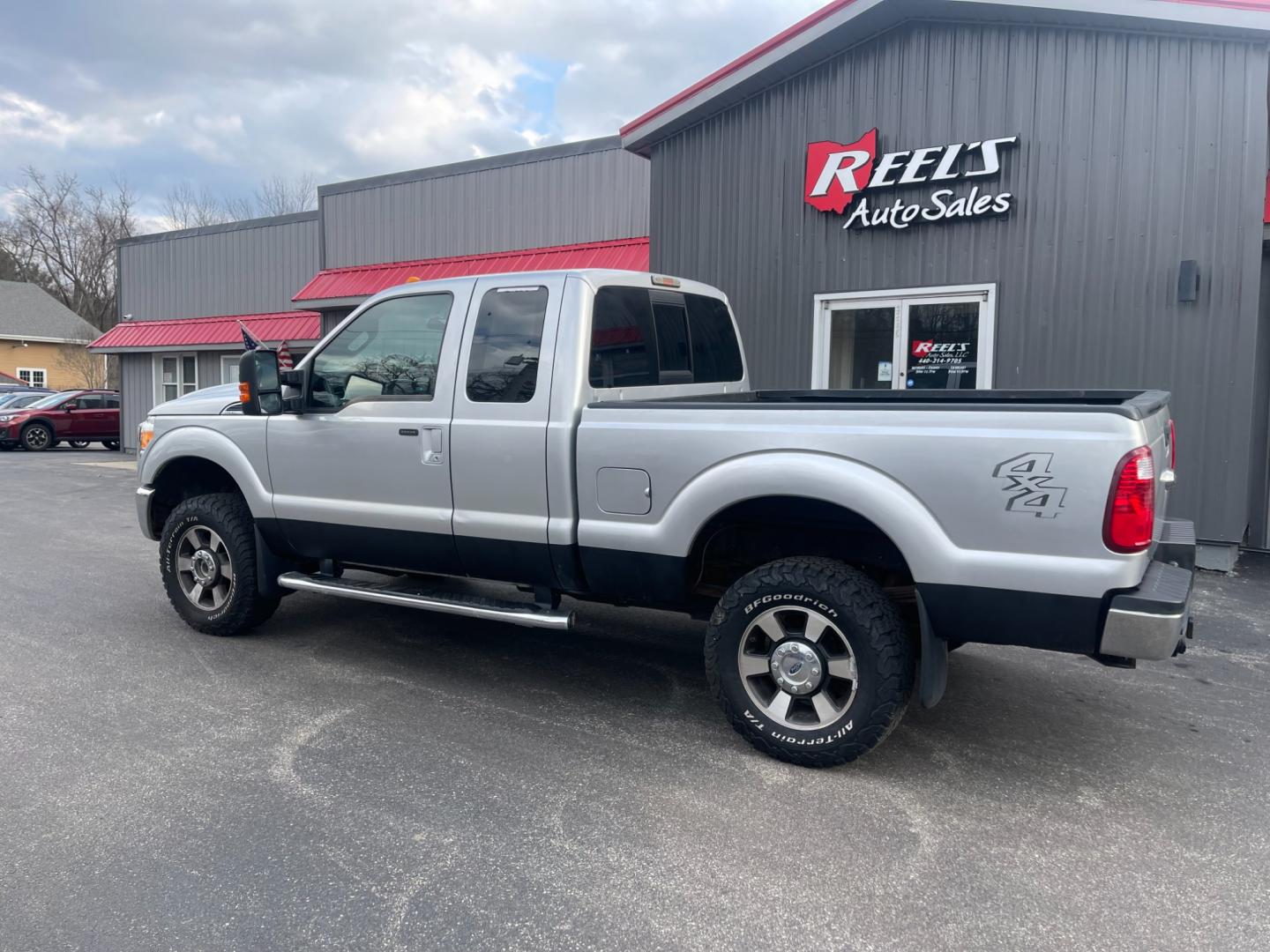 2015 Silver /Black Ford F-250 SD Lariat SuperCab 6.5ft. Bed 4WD (1FT7X2B61FE) with an 6.2L V8 OHV 16V engine, 6-Speed Automatic transmission, located at 547 E. Main St., Orwell, OH, 44076, (440) 437-5893, 41.535435, -80.847855 - Photo#12